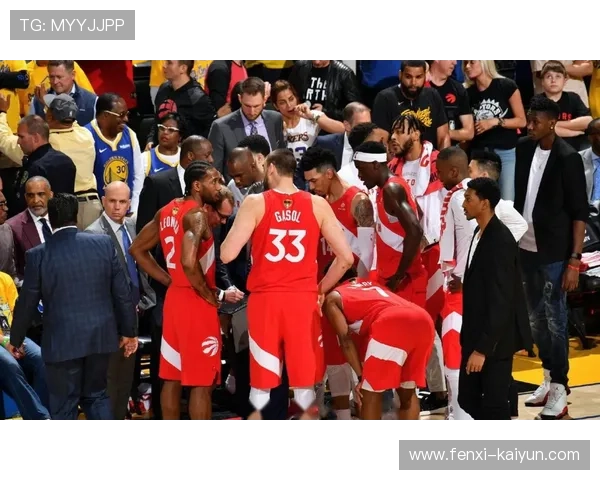 NBA季后赛激战正酣，超级球星们再度展现巅峰实力，谁能最终问鼎冠军宝座